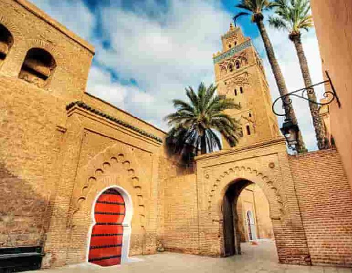 2 Days Morocco Desert Tour from Marrakech, let's travel together and show you the real Morocco with the experts guides and drivers